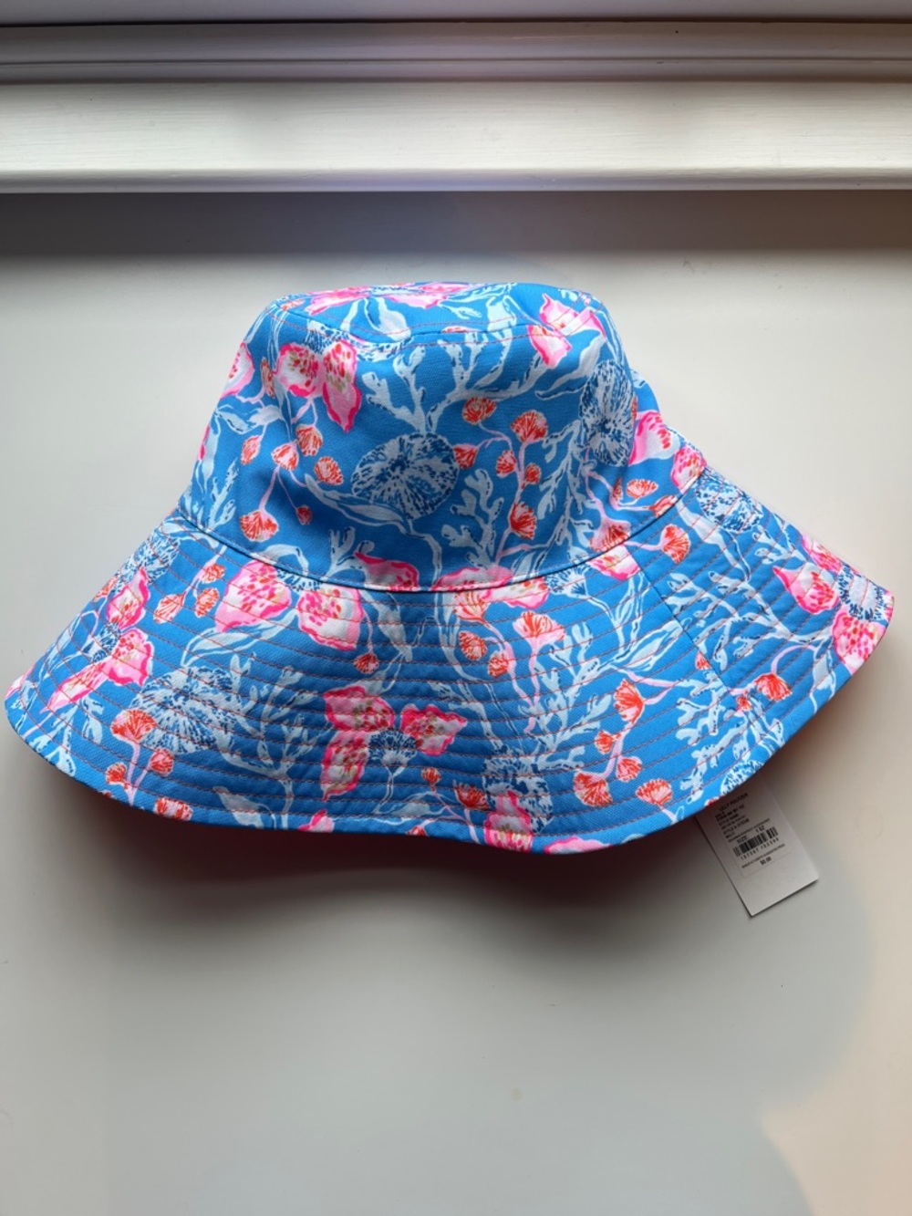 Lilly Pulitzer SPF 50+ Sun Hat Blue Tropical Floral with Pink Accents